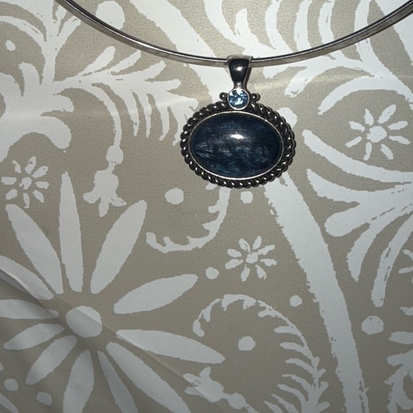 Vintage Lia Sophia 5 charms interchangeable with silver necklace - Picture 3 of 15